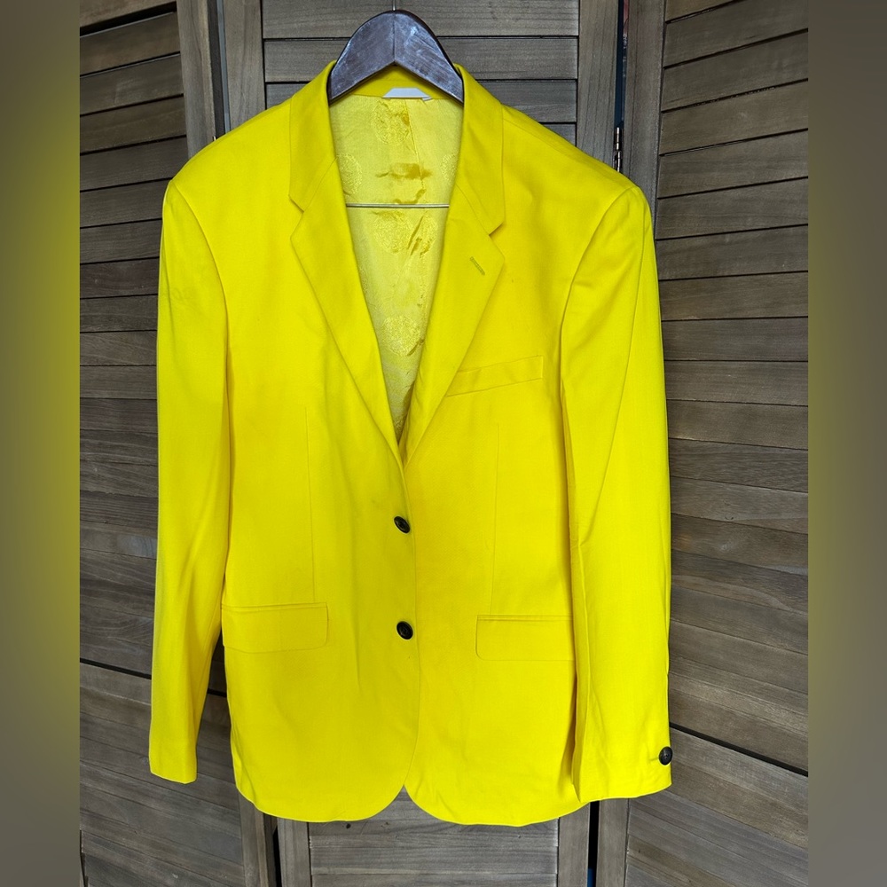 Versace suit - Picture 13 of 16